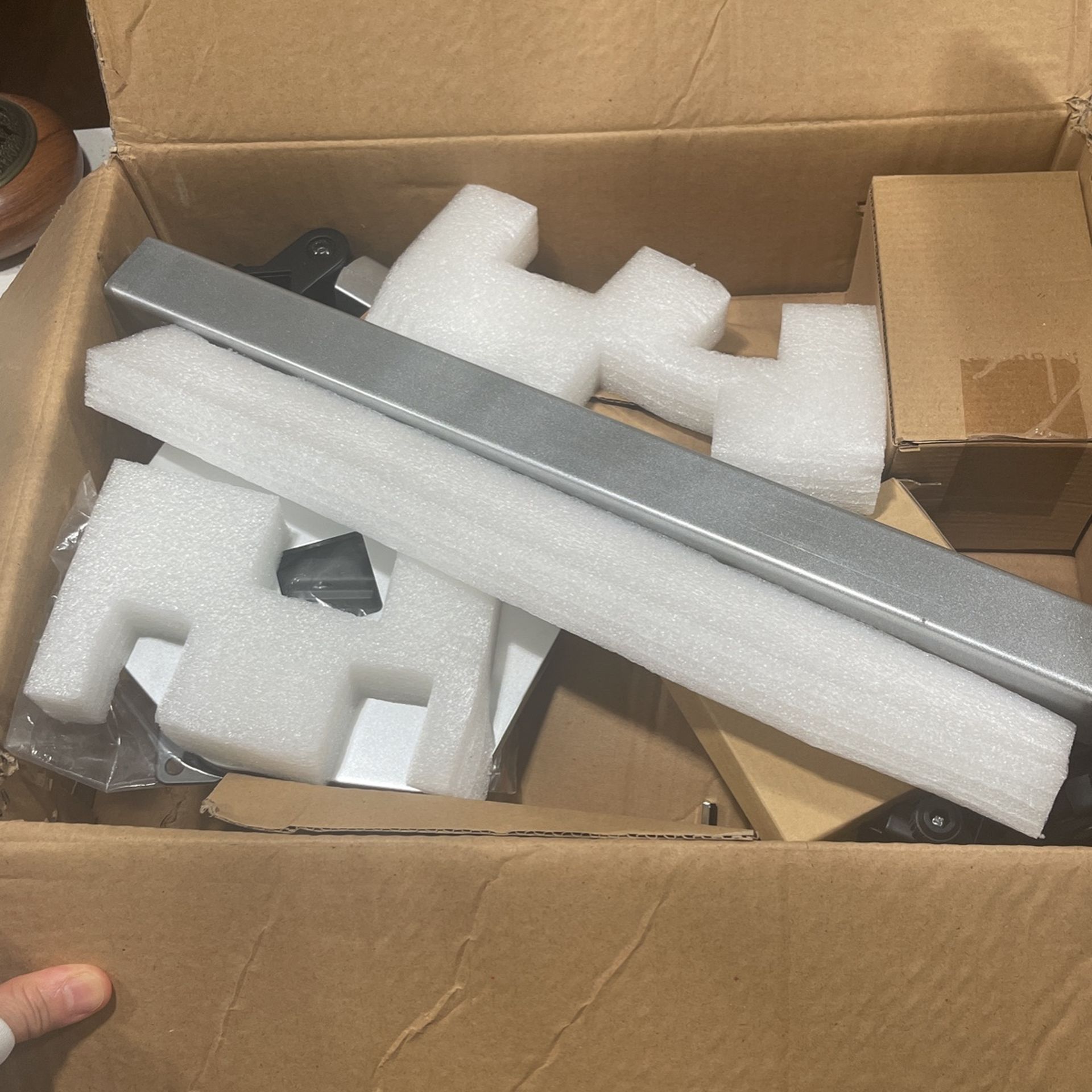 Dual Monitor Mount