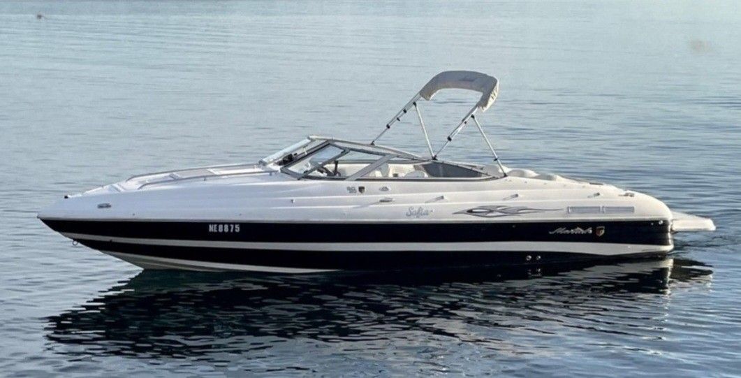 26.5 FT Boat Mariah SC25