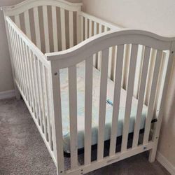 Baby crib (Graco)