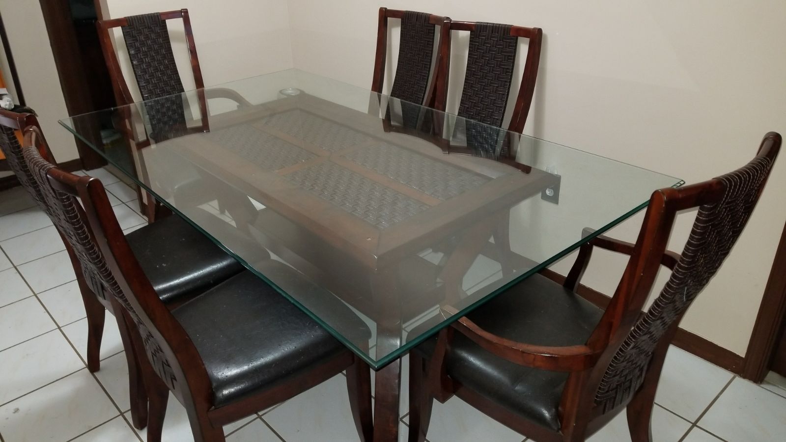 Dinning Table and six chairs