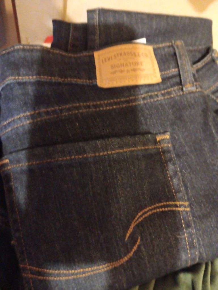 Levis Womens Size 14