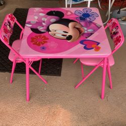 Minnie, mouse kid card table and two kid folding chairs