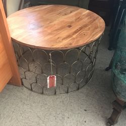 Center Table... Mesa De Centro