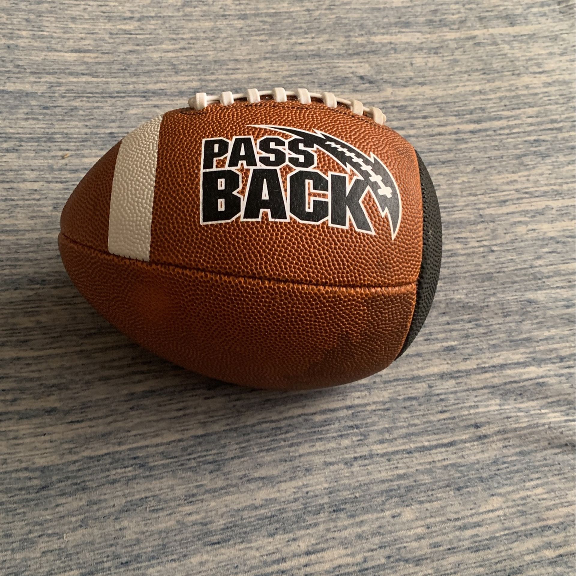 Pass back Football