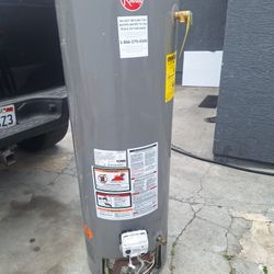 rheem 40 gallons 38,000 btu  year 2024