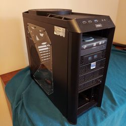 Antec Nine Hundred Gaming Series PC Tower And Parts (See Pics)