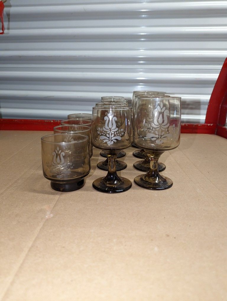 SET OF 12 Pfaltzgraff VILLAGE Amber Water Goblets Wine Glasses Tumbler Vintage