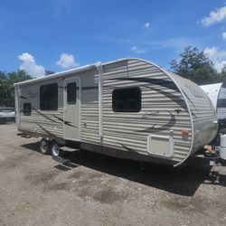 CHEAP USED 30 FT TRAVEL TRAILER SLEEPS 10  SHASTA OASIS 25RS