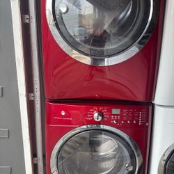 Electrolux Wacher Machine And Gas Dryer 