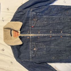  Levi’s  Sherpa Jacket 