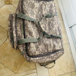 US Army Deployment Duffle Bag . Size XL. Heavy Duty With Wheels .