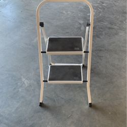 2-steps Ladder Folding Step
