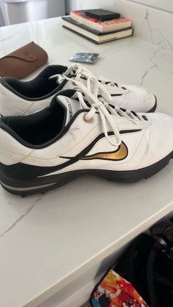 Nike Golf Shoes (Size 10.5)