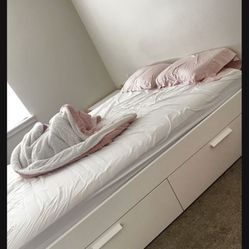 queen bed 4drawer frame with mattress