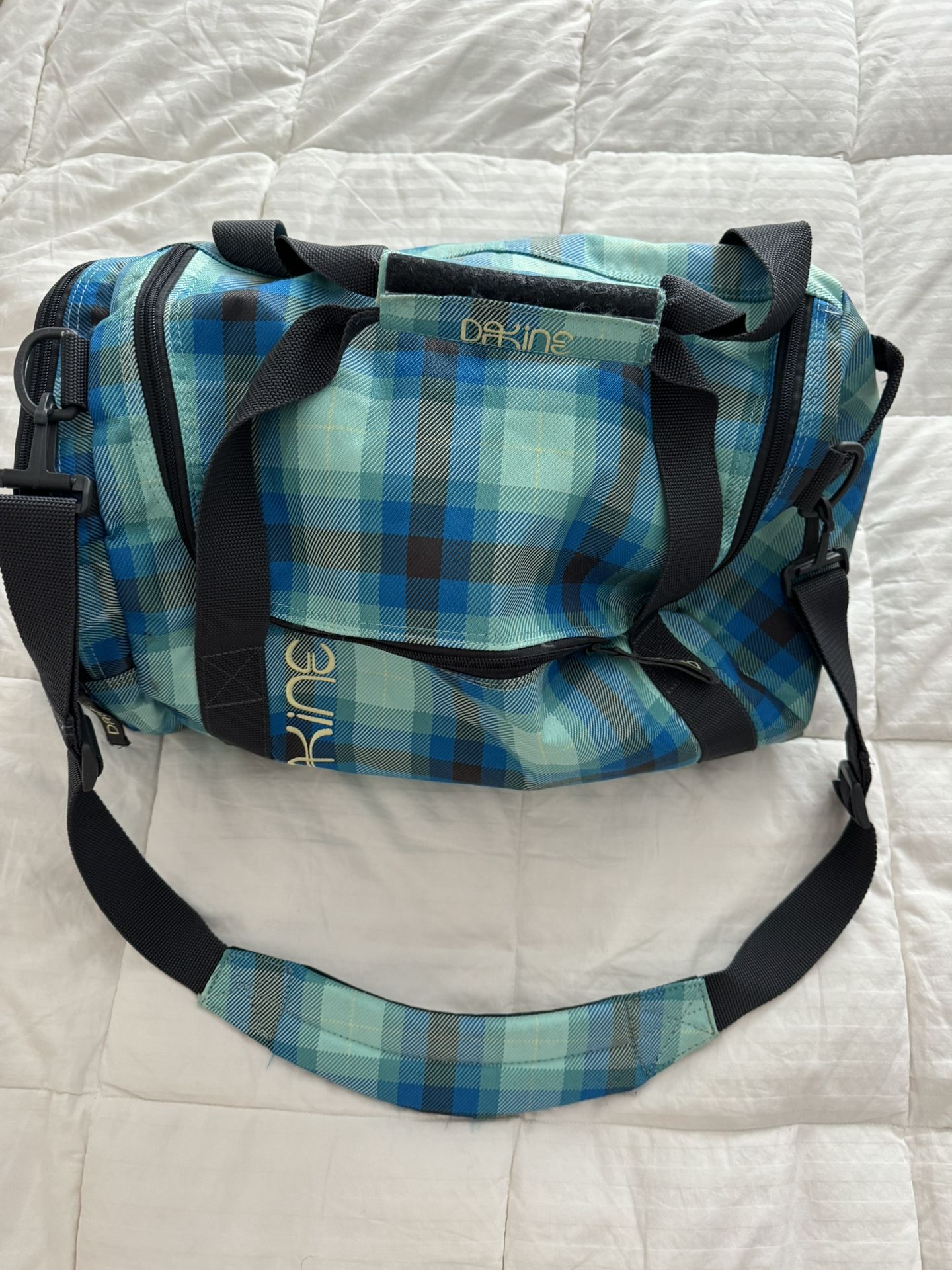 DAKINE DUFFLE BAG ** Helly Hansen