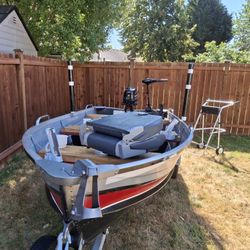 12FT STARCRAFT BOAT AND TRAILER 