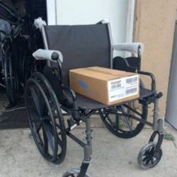 DRIVE CRUISER III WHEELCHAIR 18" WIDTH REGULAR FOOTREST