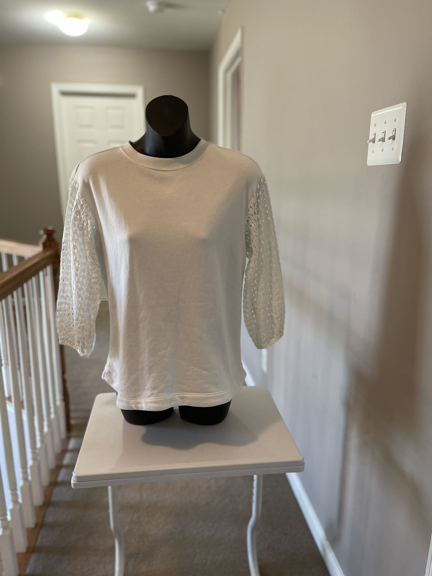 NWOT Sweater size XS in White from Banana Republic with beautiful 3/4 length  detailed sleeves. 