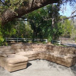 Kane Sectional Sofa 4 Pieces 