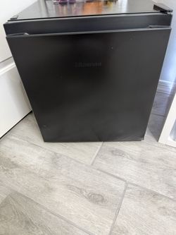 Hisense Mini Fridge