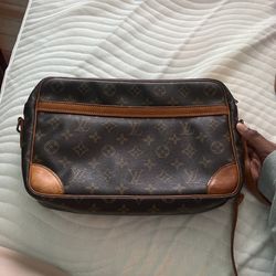 Louis Vuitton Trocacero 30