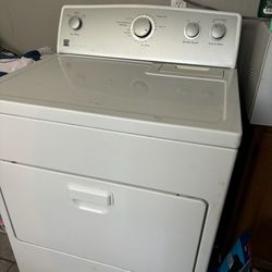 Kenmore 29" Front Load Electric Dryer with Wrinkle Guard 