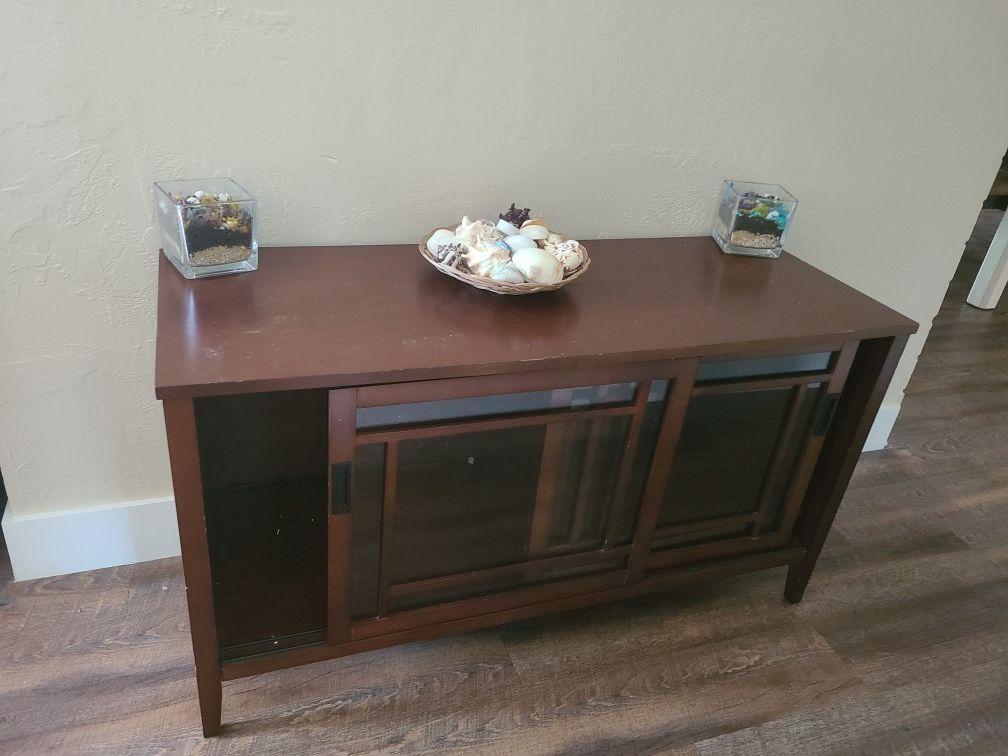 Tv stand / storage cabinet