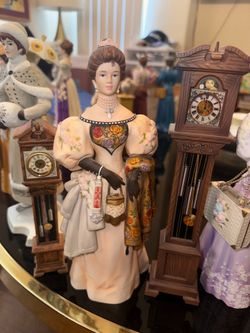 Avon Mrs. Albee’s Figurines Years 2000-2014