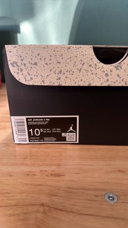 New Jordan 4RM size 10.5