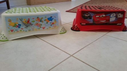 Baby bathroom stool