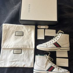 Gucci Shoes 