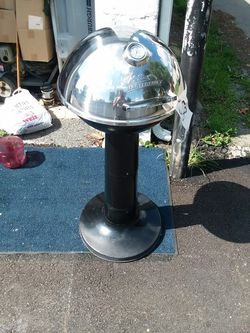 Like-new electric Veranda by Masterbuilt Grill