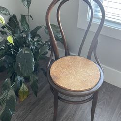 Vintage Chair (Needs To Be Refurbished)