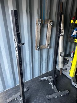 Rogue Fitness s-4 Squat stand