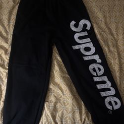 Supreme Sweats 