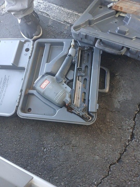 Senco Finish Nailer