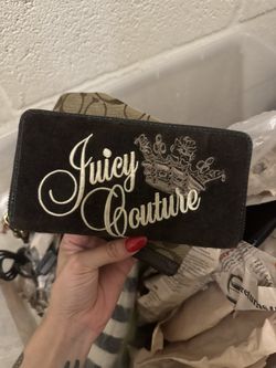 Vintage Juicy Couture Velour Money Pieces Zip Around Wallet