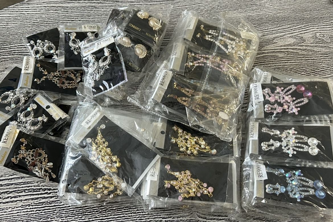 Wholesale Lot of Fashion Earrings- New- Low Price. $20 for whole lot.