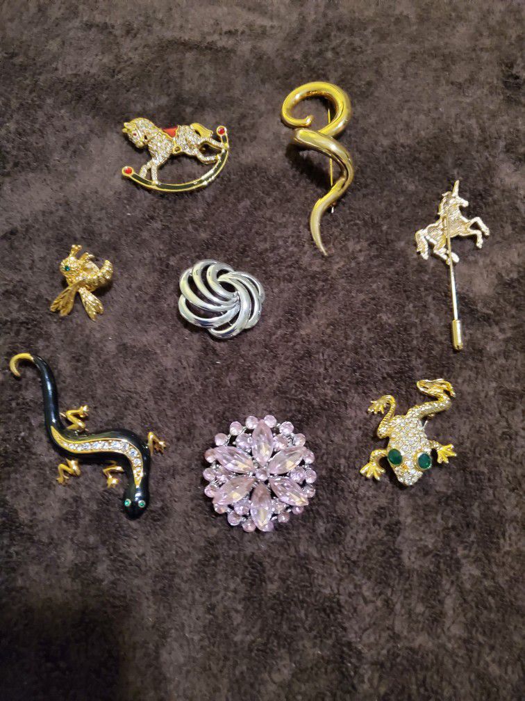 Brooches/Pins. Price is for entire set