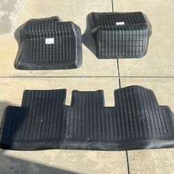 Plastic carpet Tesla 3