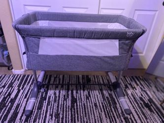 Baby joy / bassinet