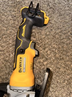 20V MAX 4 1/2 INCH CIRC SAW KIT