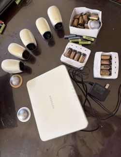 Arlo Q and Wire-Free Camera, Base Station, Batteries - VMC3040, VMC3030, VMB3000