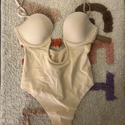 Skims DEEP PLUNGE SHAPEWEAR BODYSUIT | SAND 