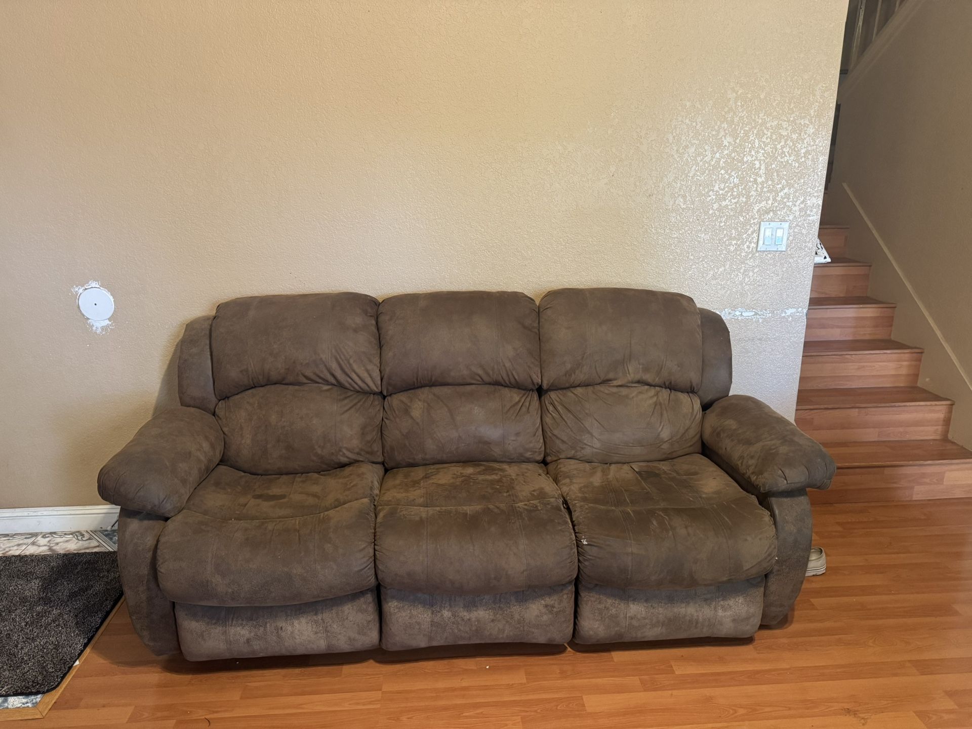 brown 3 seat sofa/couch recliner