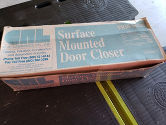 Surface mount door closer