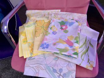 Lot of 7 Vtg, Retro Floral, Hummingbird, Yellow, Pink and White Pillow Cases, Linens Lot