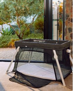 Guava Lotus travel crib