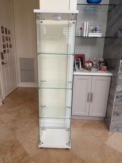 4 Shelf Glass Display Case