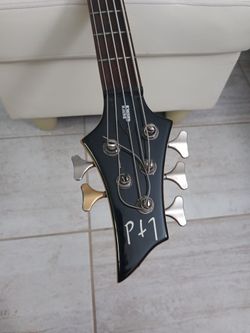 ESP LTD B-205 BASS Guitar, 5 Strings EMG-HZ  Pickups, excellent condition, as new